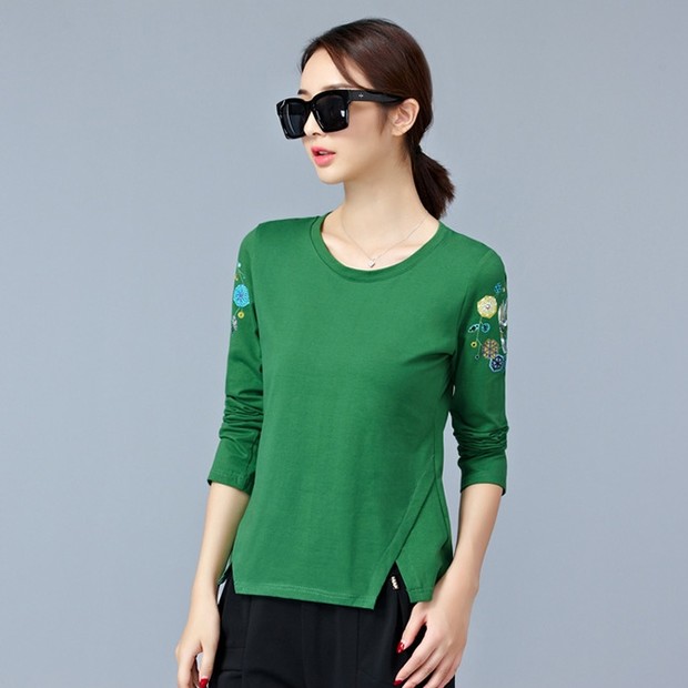 Korean Style Crew Neck Embroidery Shirt